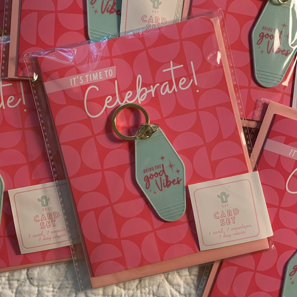 Key Chain Time to Celebrate Note cards NEW 30 Pc Bring the good vibe Keychains - Picture 3 of 6
